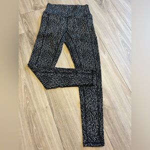 ECHT BLACK AND WHITE LEGGINGS